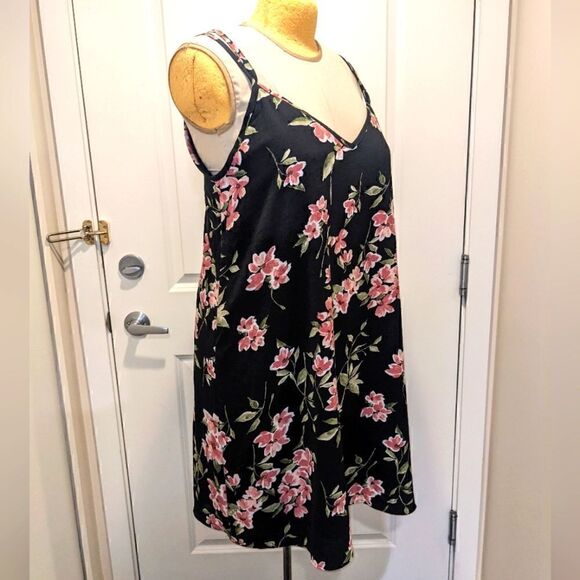 Reitmans XXL Criss Cross Back Strap Floral Midi Dress - Picture 4 of 9